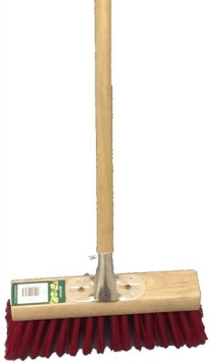 Power 14″ Yard Brush C/W Clamp